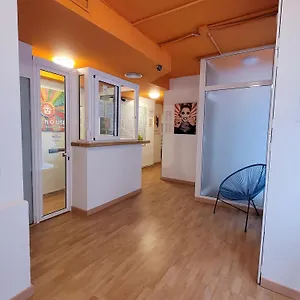 ホステル Arc House Gracia